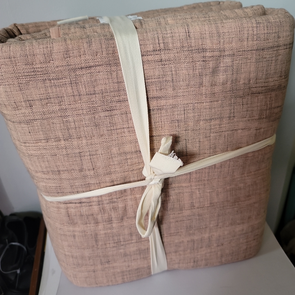 Southern Living Simplicity Collection Rory Quilt - Picture 2 of 8